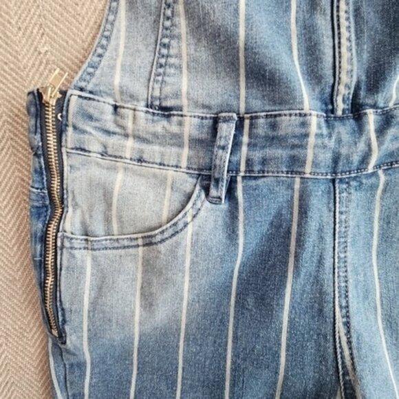 Almost Famous Overall Women's Size Small Striped Side Zip Med Wash ST# M53X-EF - Picture 11 of 16